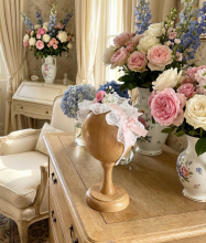 DIADEMA DE PUNTILLA Y DETALLES ROSA